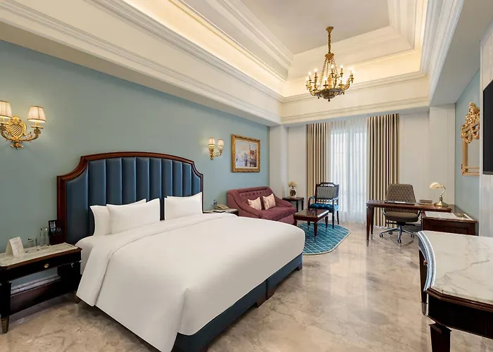 Hotel Hillock Ahmedabad
